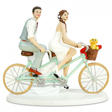 Taartenfiguur - fietsend bruidspaar