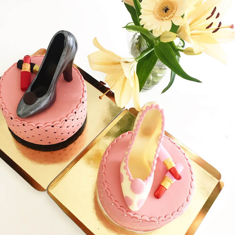 Luxe Make-Up taart, ronde dubbele hoogte met chocolade schoen variaties