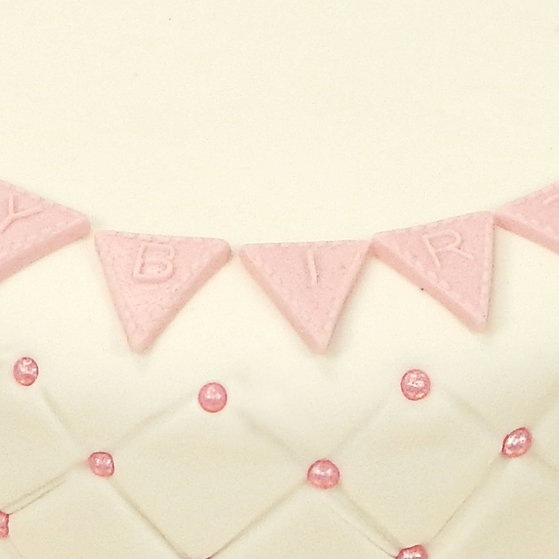 Happy birthday luxe roze taart - Dubbele hoogte closeup