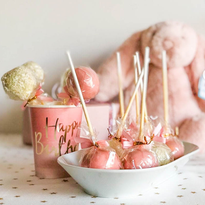 Cake pops met kleurrijke chocolade (12 stuk) roze