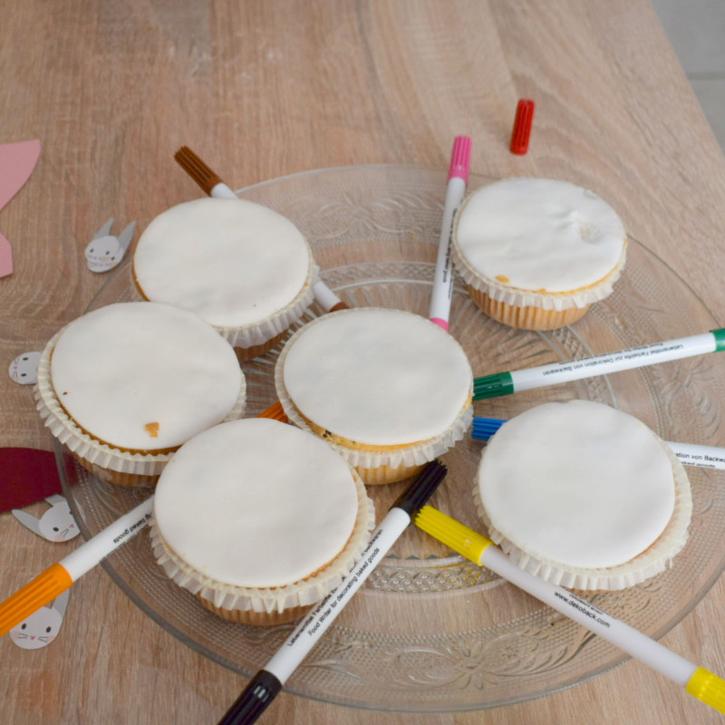 Cupcakes met eetbare inkt stiften voorbeeld 3
